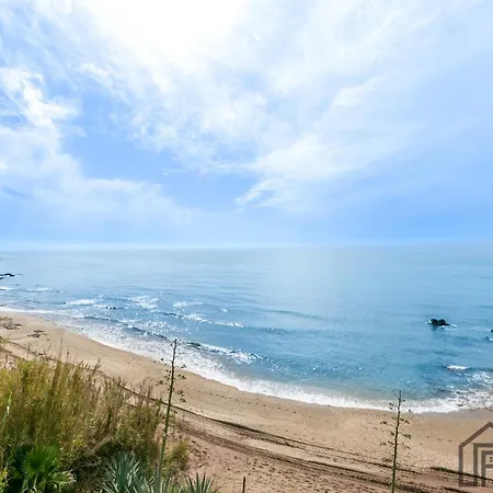 Seabreeze Escape Apartment